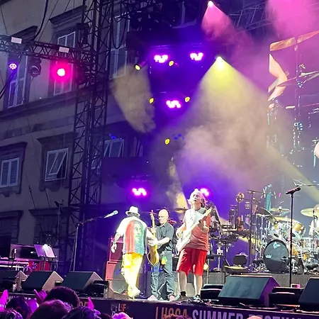 Via Vittorio Emanuele 60 * 卢卡